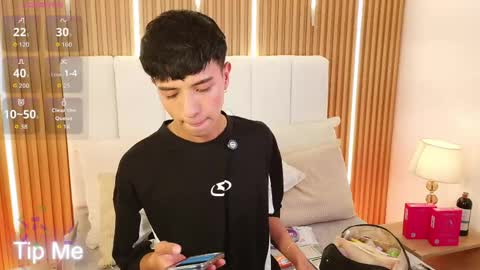Snapshot of keen_nico chatting on 04/26/26, 01:09 nico online show from 04/26/26, 01:09
