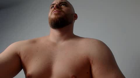 Snapshot of keenanhunkxd chatting on 11/08/25, 01:00 Keenan Hunk online show from 11/08/25, 01:00