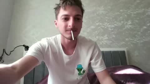 Snapshot of keetherwulf chatting on 05/18/26, 12:22 keetherwulf online show from 05/18/26, 12:22