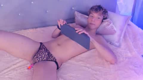 kei oliver online show from 02/14/25, 04:09