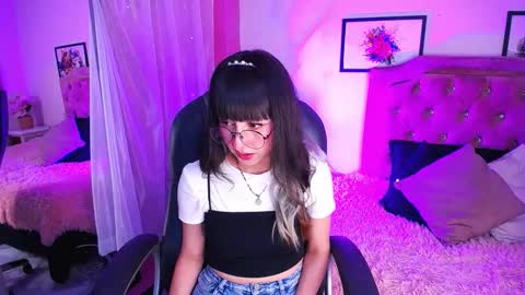 Snapshot of keiko_amane chatting on 03/05/26, 09:49 online show from 03/05/26, 09:49
