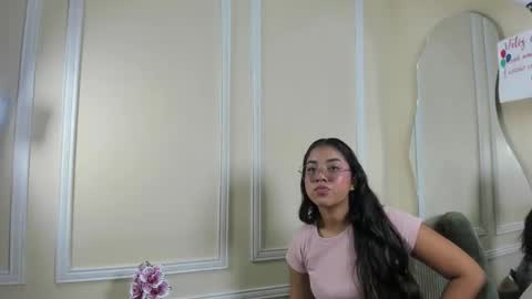 keila online show from 09/10/25, 12:27