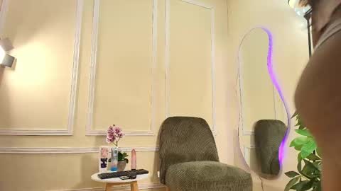 keila online show from 10/08/25, 12:25