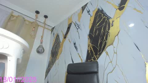 Snapshot of keila_mendoza chatting on 01/18/25, 11:22 Keila online show from 01/18/25, 11:22