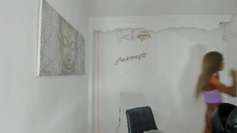 Keila  online show from 06/30/26, 09:38