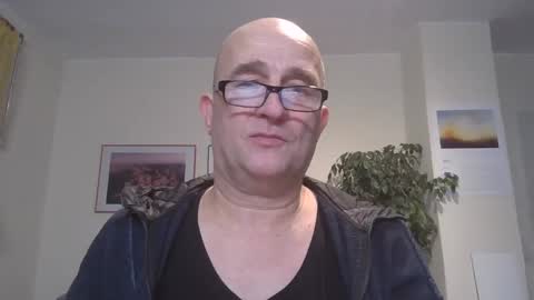 Snapshot of keilie1 chatting on 12/28/24, 06:08 keilie1 online show from 12/28/24, 06:08