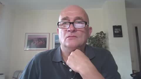 Snapshot of keilie1 chatting on 10/12/25, 10:03 keilie1 online show from 10/12/25, 10:03