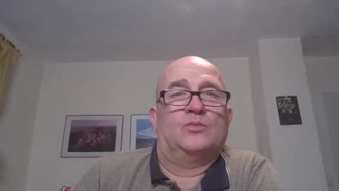 Snapshot of keilie1 chatting on 12/16/25, 11:54 keilie1 online show from 12/16/25, 11:54