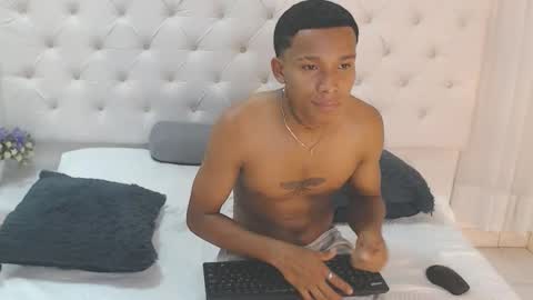 keiner_vasquez online show from 09/12/25, 12:11
