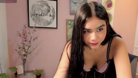 Snapshot of keira_clinton chatting on 05/22/26, 02:01 Antonella online show from 05/22/26, 02:01