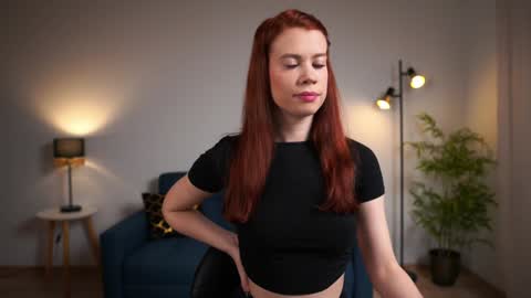 keira_knight online show from 02/01/25, 10:34