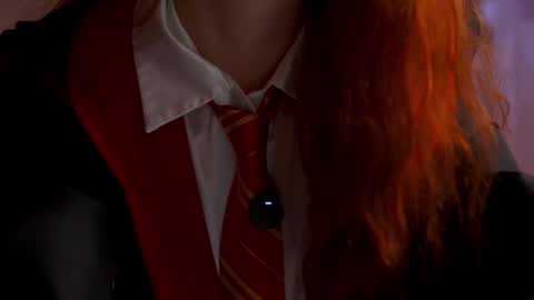 keira_knight online show from 11/14/25, 10:18