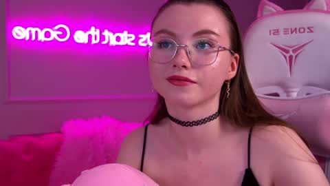Keira online show from 02/23/25, 12:37