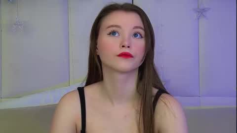 Keira online show from 12/14/25, 06:52