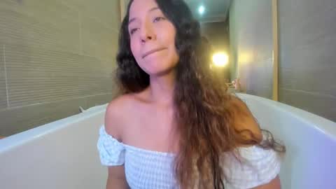 keiry_gonzalez23_aws online show from 09/21/25, 01:51