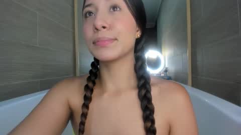 keiry_gonzalez23_aws online show from 10/08/25, 01:14