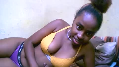 keisha759446 online show from 11/15/25, 05:27