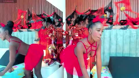 Snapshot of keisha_collins_ chatting on 10/31/25, 11:33 Keisha online show from 10/31/25, 11:33