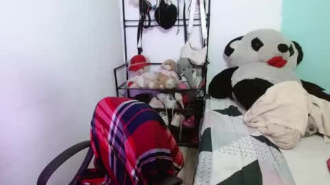 annie rosse16 online show from 12/17/25, 08:48