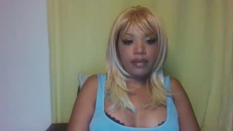 Snapshot of kelliecapri chatting on 02/18/26, 04:41 Kellie online show from 02/18/26, 04:41