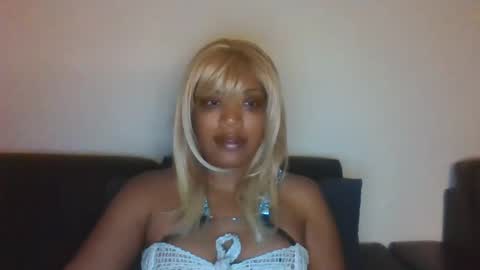 Snapshot of kelliecapri chatting on 05/02/26, 05:01 Kellie online show from 05/02/26, 05:01
