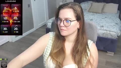 Snapshot of kellielowie chatting on 02/26/25, 08:48 kellielowie online show from 02/26/25, 08:48
