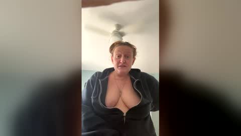 kellilyn10 online show from 04/03/26, 03:10