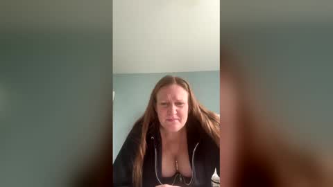kellilyn10 online show from 04/19/26, 06:10