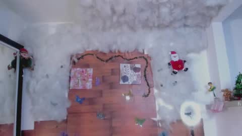 kelly__thomson online show from 12/16/24, 04:13