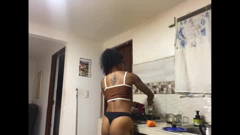 kelly__thomson online show from 02/11/25, 02:35