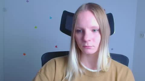 Kelly online show from 10/04/25, 05:33