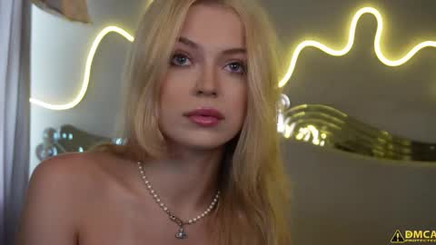 Kelly online show from 09/27/25, 05:23