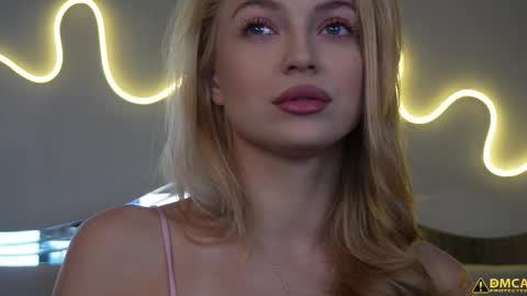 Kelly online show from 10/03/25, 05:26