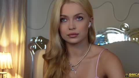 Kelly online show from 10/21/25, 05:41