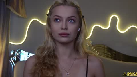 Kelly online show from 10/28/25, 05:55