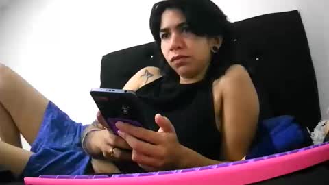 Snapshot of kelly_queenpussy chatting on 11/17/25, 12:38 KEY online show from 11/17/25, 12:38