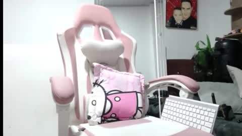 kelly  kata Lovense is on PVT ALWAYS OPEN  online show from 09/19/25, 08:27