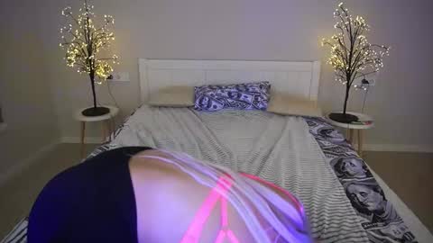 Kelly online show from 10/10/25, 07:18