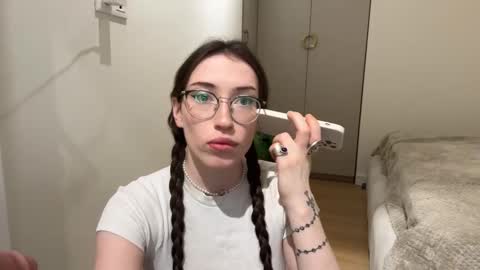 Kelly online show from 03/10/26, 06:02
