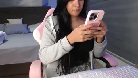 Snapshot of kellydirty6 chatting on 04/28/26, 11:37 Kelly online show from 04/28/26, 11:37
