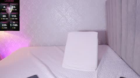 Snapshot of kellyfernandes chatting on 11/27/25, 04:42 vanessa online show from 11/27/25, 04:42