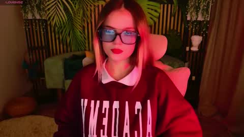 Snapshot of kellyhayden chatting on 12/01/25, 06:24 Kelly online show from 12/01/25, 06:24