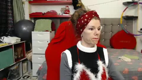 kelly online show from 12/24/24, 09:00