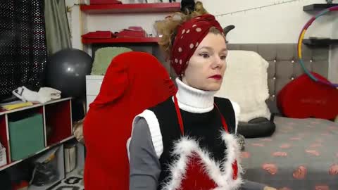 kelly online show from 12/25/24, 03:28