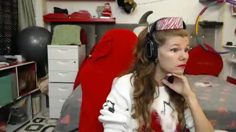 kelly online show from 12/26/24, 10:31