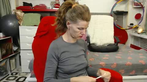 kelly online show from 12/27/24, 06:53