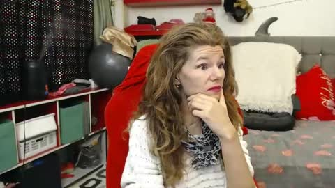 kelly online show from 12/28/24, 10:23