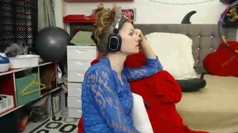 kelly online show from 01/11/25, 06:01