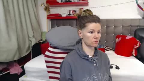Snapshot of kellynumber chatting on 01/19/26, 01:59 kelly online show from 01/19/26, 01:59