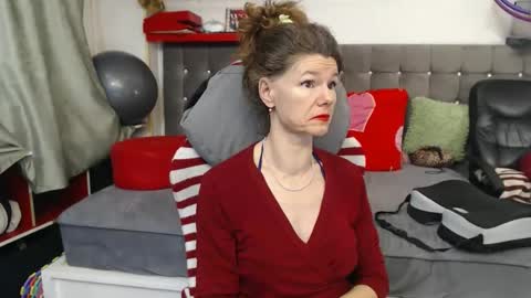 Snapshot of kellynumber chatting on 02/10/26, 06:56 kelly online show from 02/10/26, 06:56